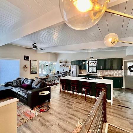 Mid Century Modern Montana Dream Home بوتي المظهر الخارجي الصورة